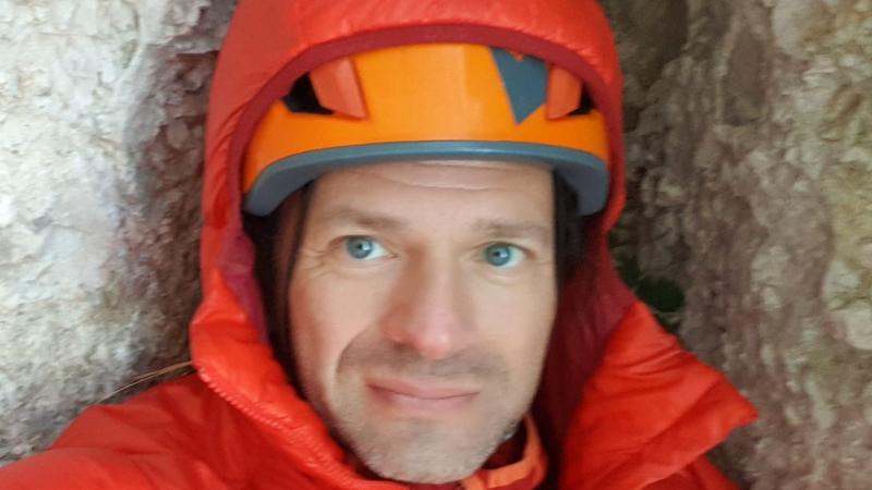 Klein Dávid részletesen elemezte a rendkívül veszélyes himalájai veseköves esetet, amely komoly izgalmakat és kihívásokat hozott magával.