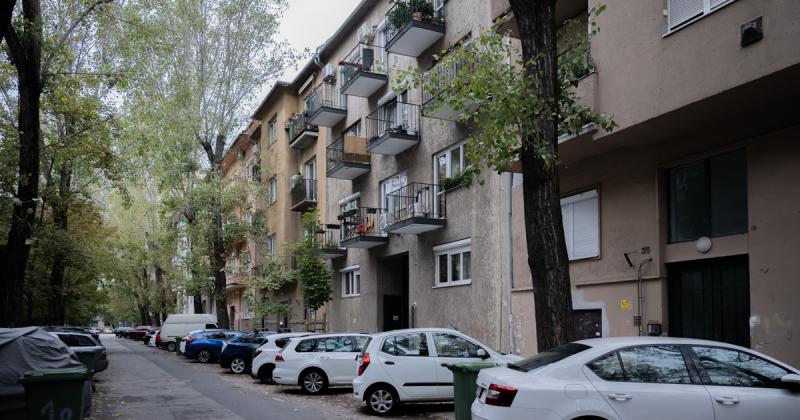 A budapesti lakások négyzetméteráraihoz hasonló magasságokban járnak a budai garázsok árai is.